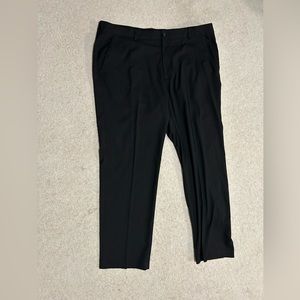 Black Van Heusen dress pants. 40x32